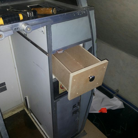 IMG_B737TDJ_TDJ0102f 600x450