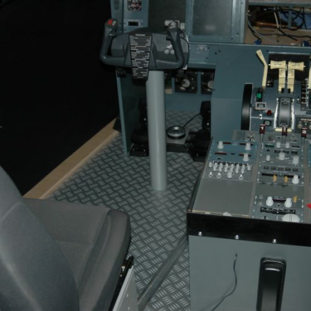 IMG_B737TDJ_TDJ0104h 700x450