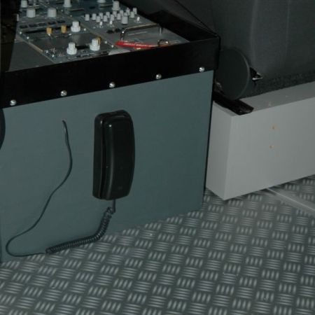 IMG_B737TDJ_TDJ0104i 700x450